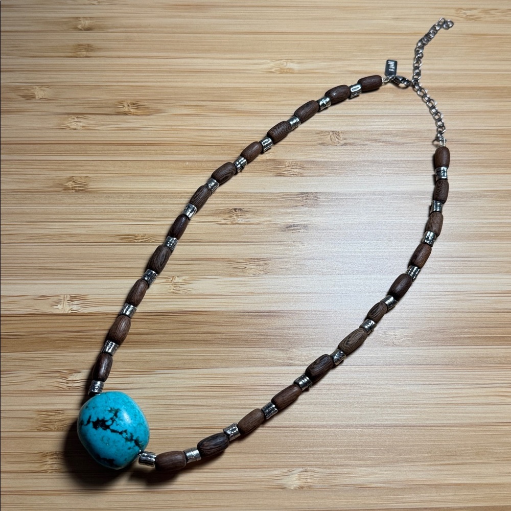 Turquoise and wood necklace